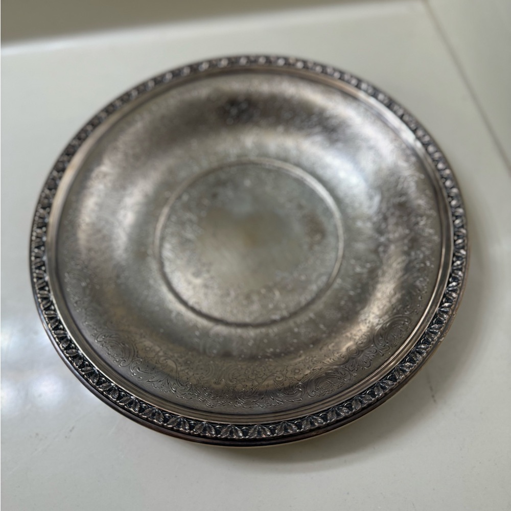 Baroque Wallace Vintage Silverplate Round Tray Serving dish platter antique